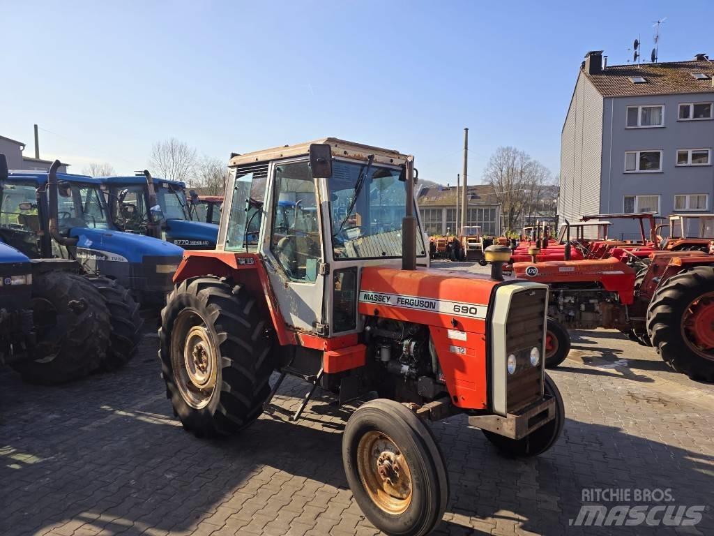 Massey Ferguson 690 Traktorid