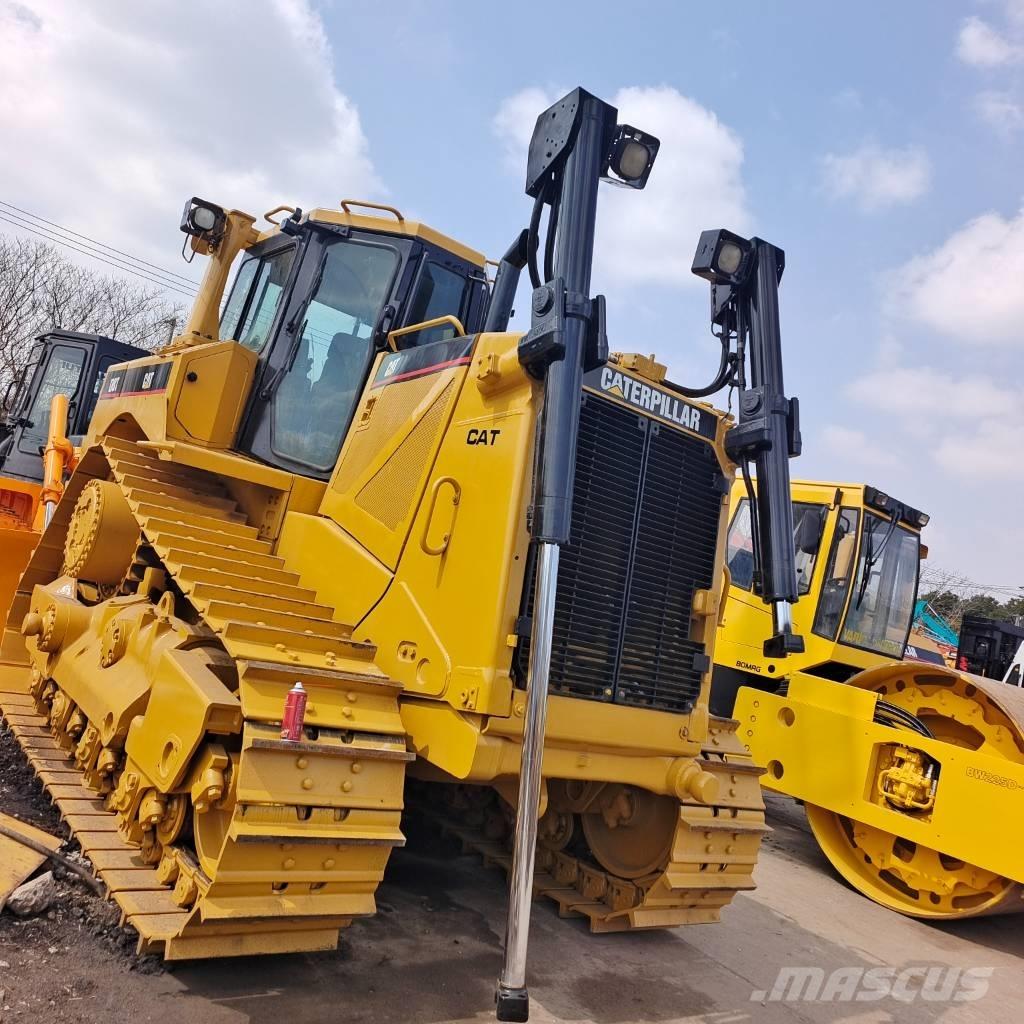 CAT D 8 T Buldooserid