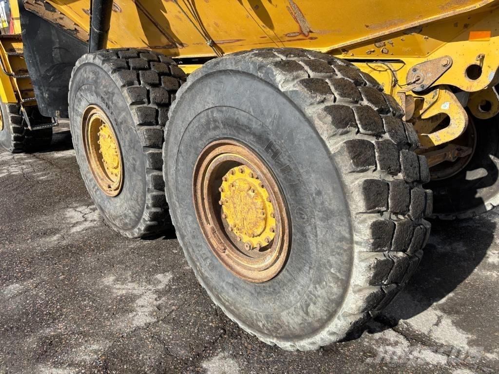 CAT 730 C2 (Tailgate) Liigendraamiga pinnaseveokid