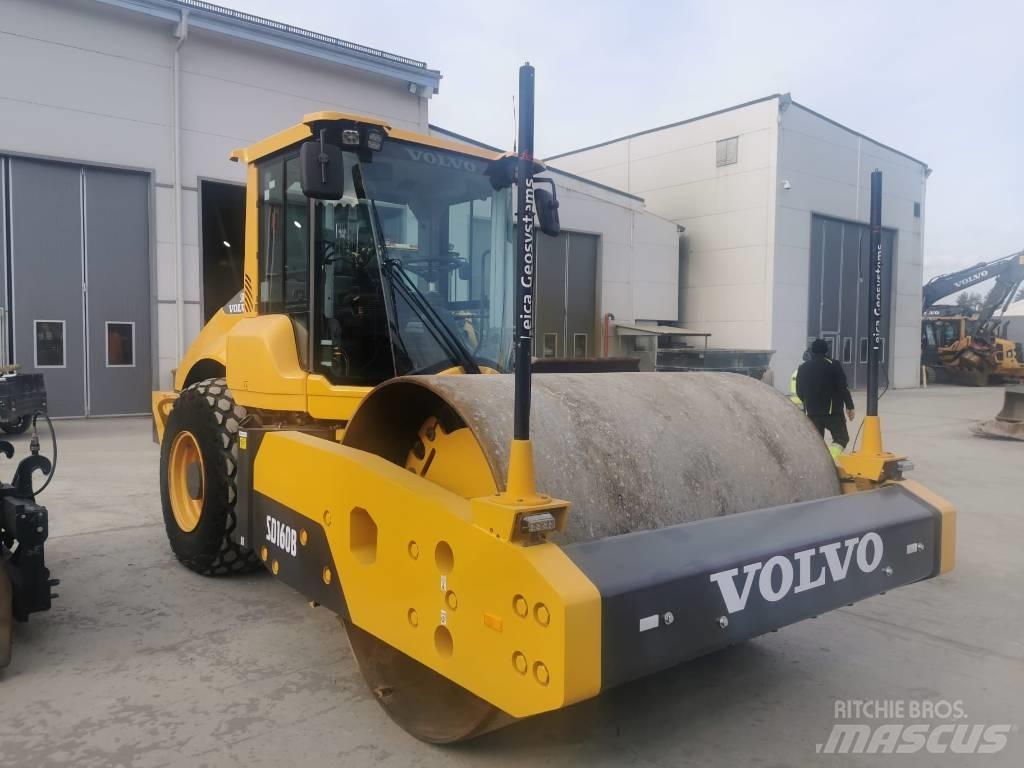 Volvo SD 160 B Ühe trumliga rullid