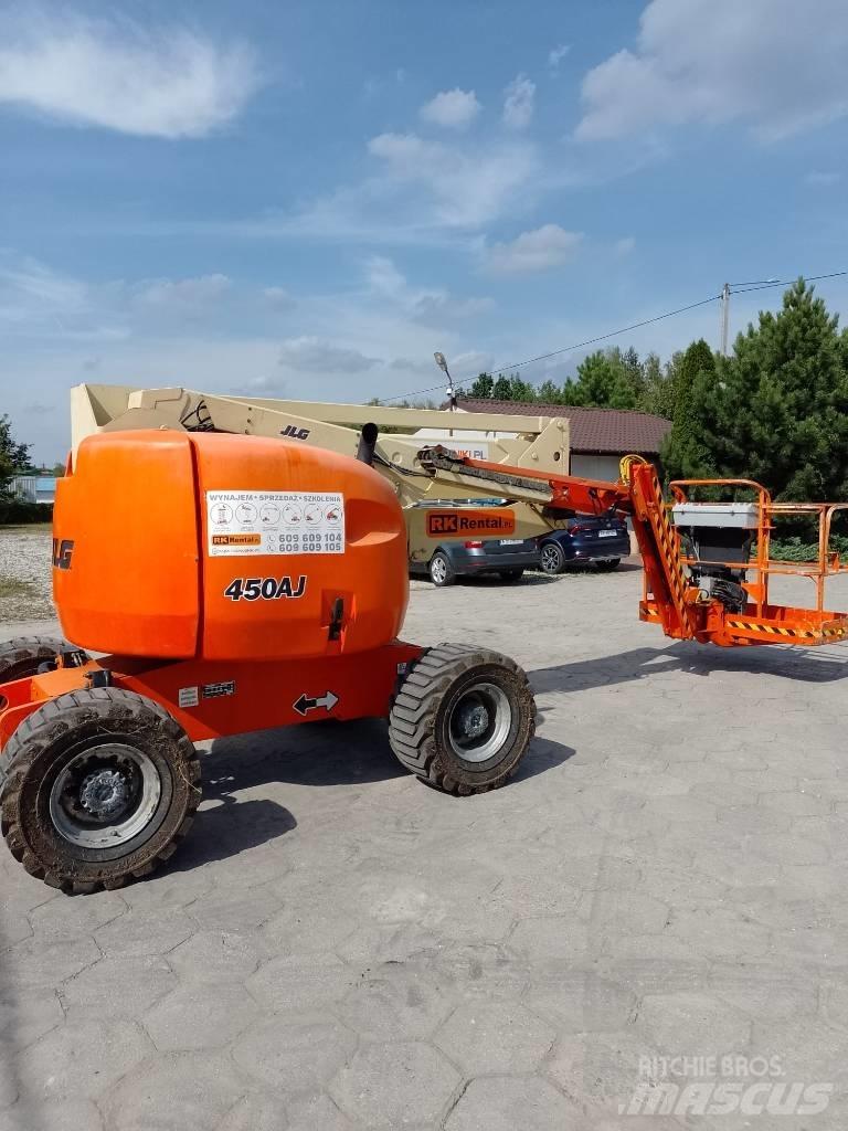 JLG 450 AJ Iseliikuvad poomtõstukid