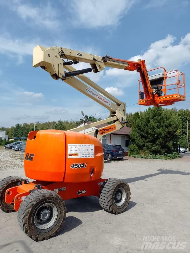 JLG 450 AJ Iseliikuvad poomtõstukid