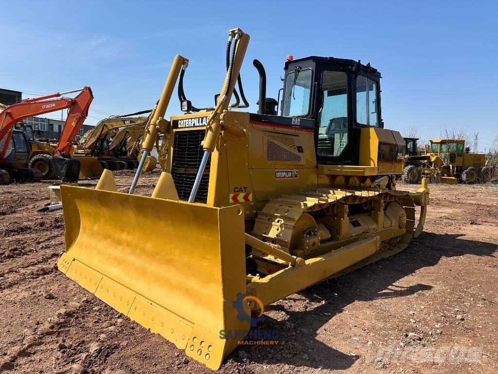 CAT D 6 G Buldooserid