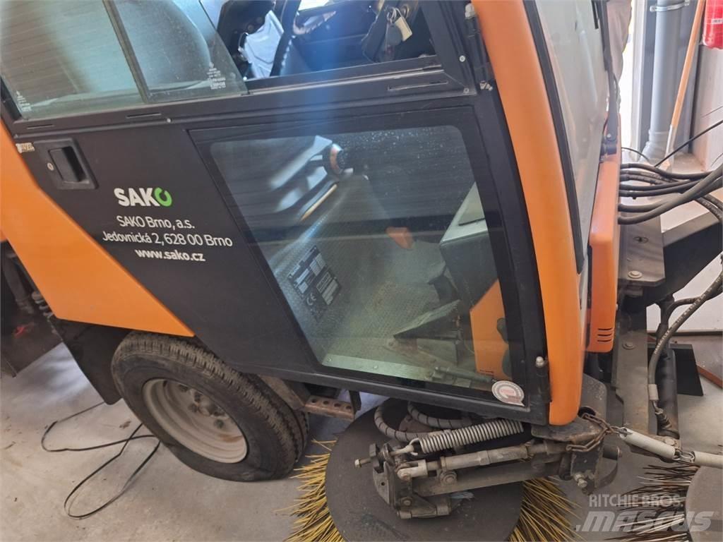 Bucher CC 2000 E2 Muu