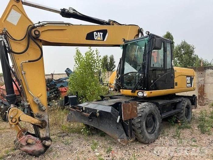 CAT M 322 D Ratasekskavaatorid