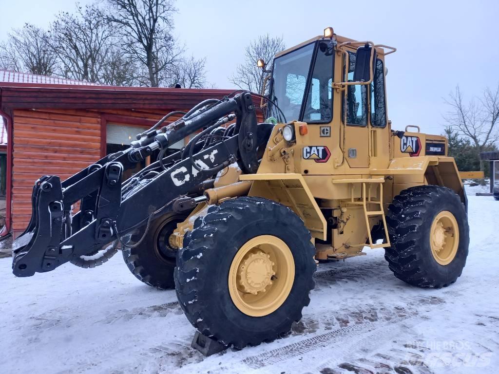 CAT IT 28 B Rataslaadurid