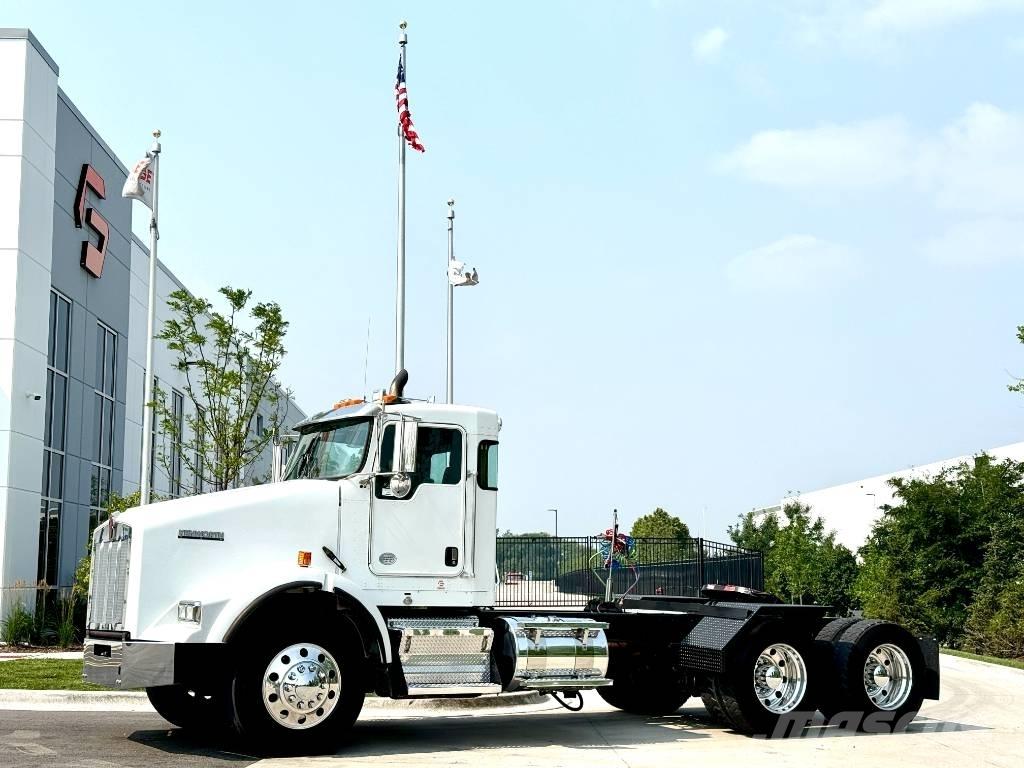 Kenworth T 800 Sadulveokid