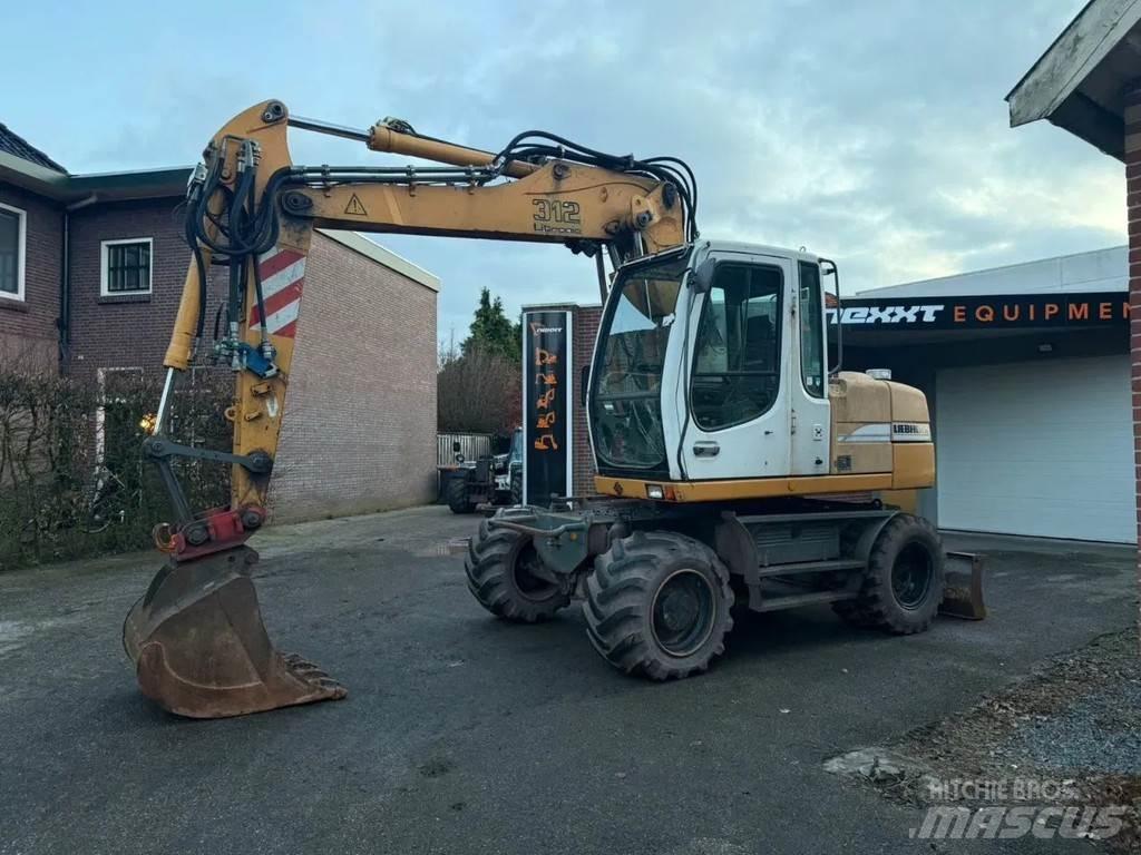 Liebherr A312 Ratasekskavaatorid