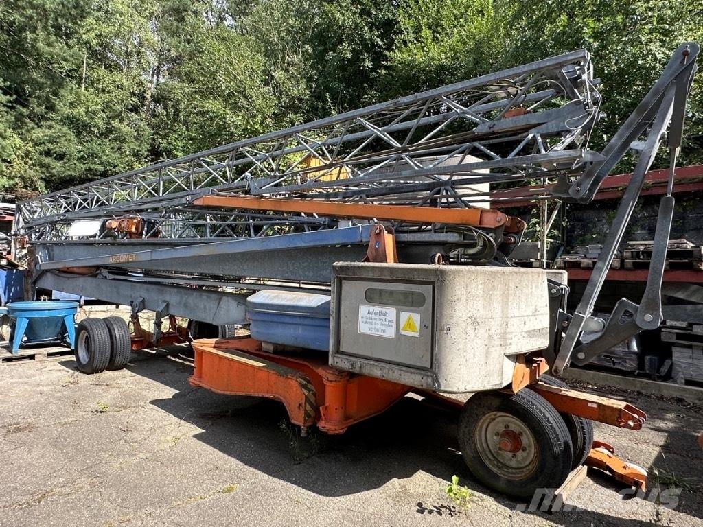 Comedil CBR 32 Plus Isetõusvad kraanad