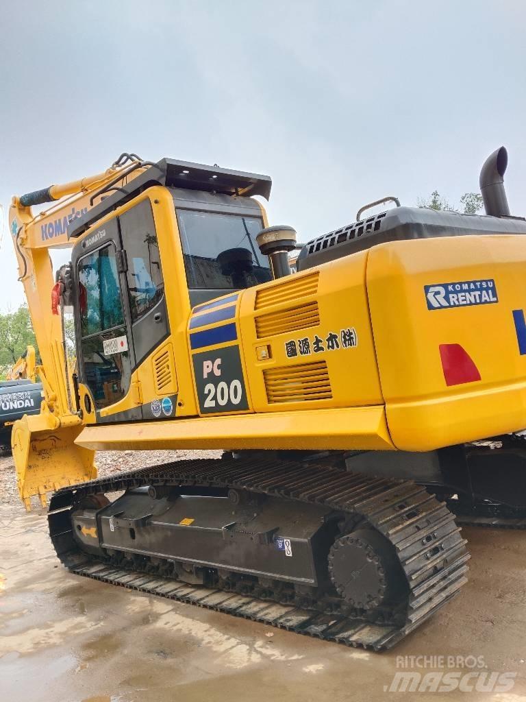 Komatsu PC 200-8N1 Roomikekskavaatorid