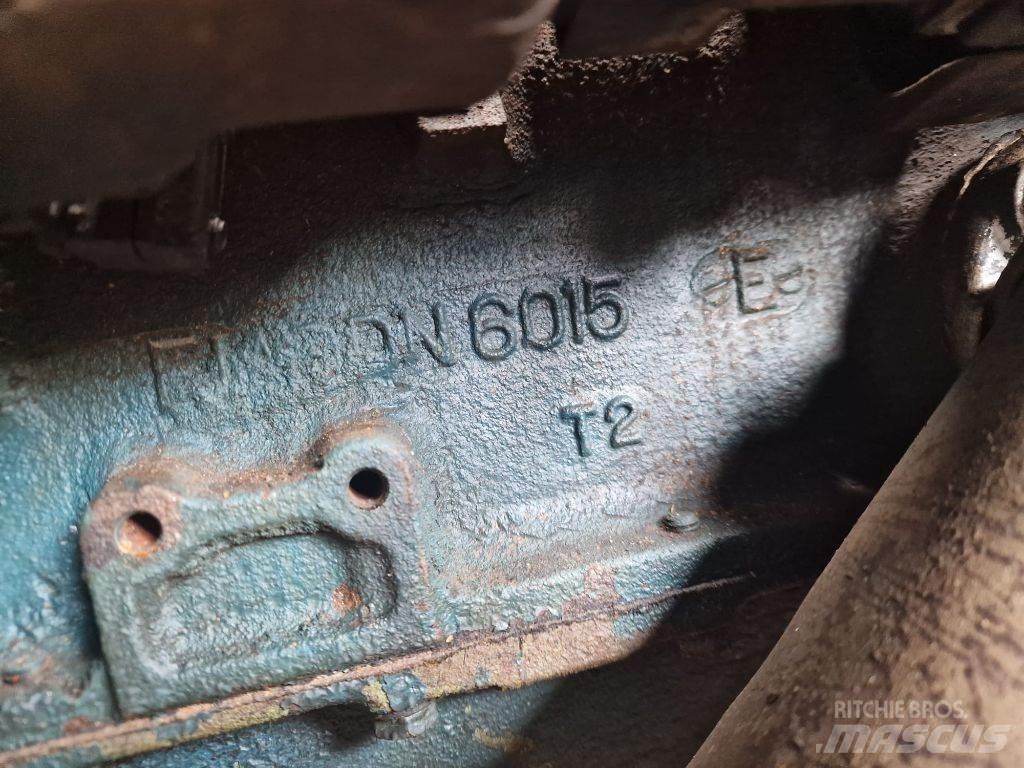 Ford F2 6015 Mootorid