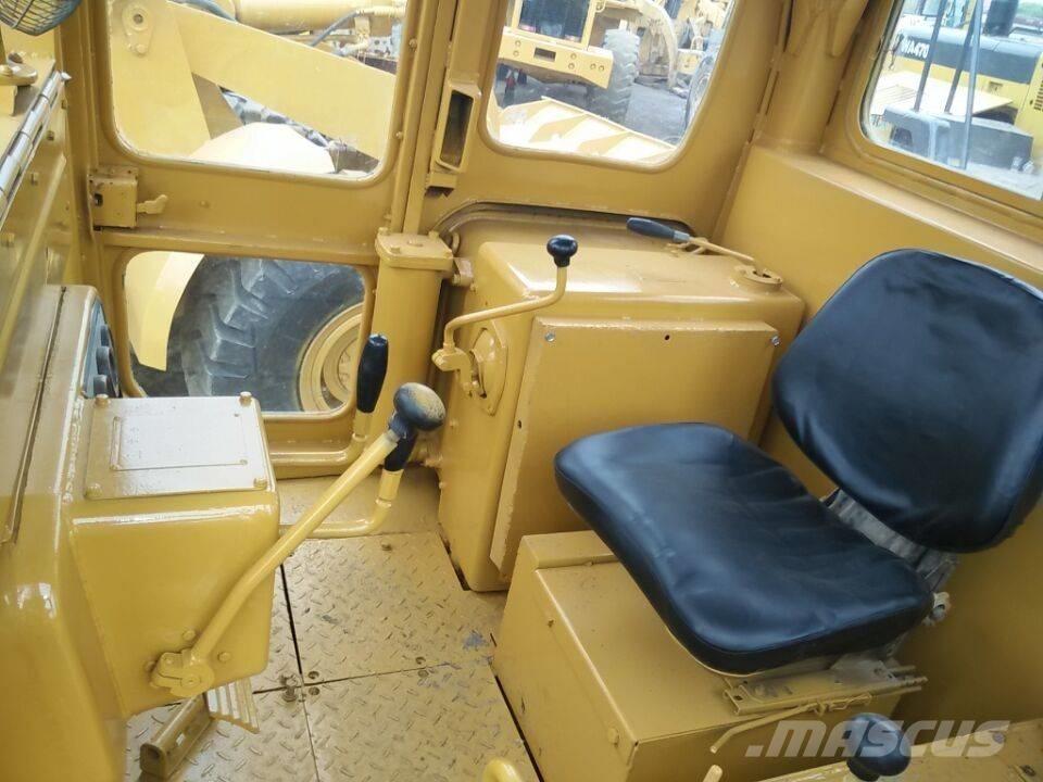 CAT D 7 G Buldooserid