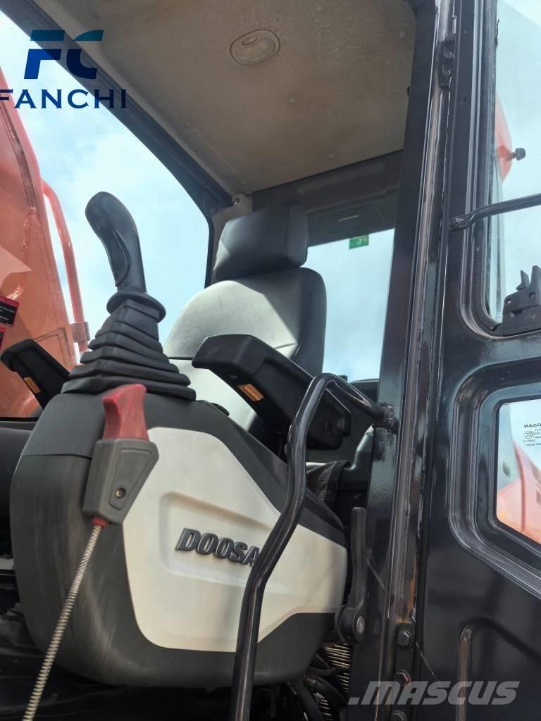 Doosan DX 360 LC Roomikekskavaatorid