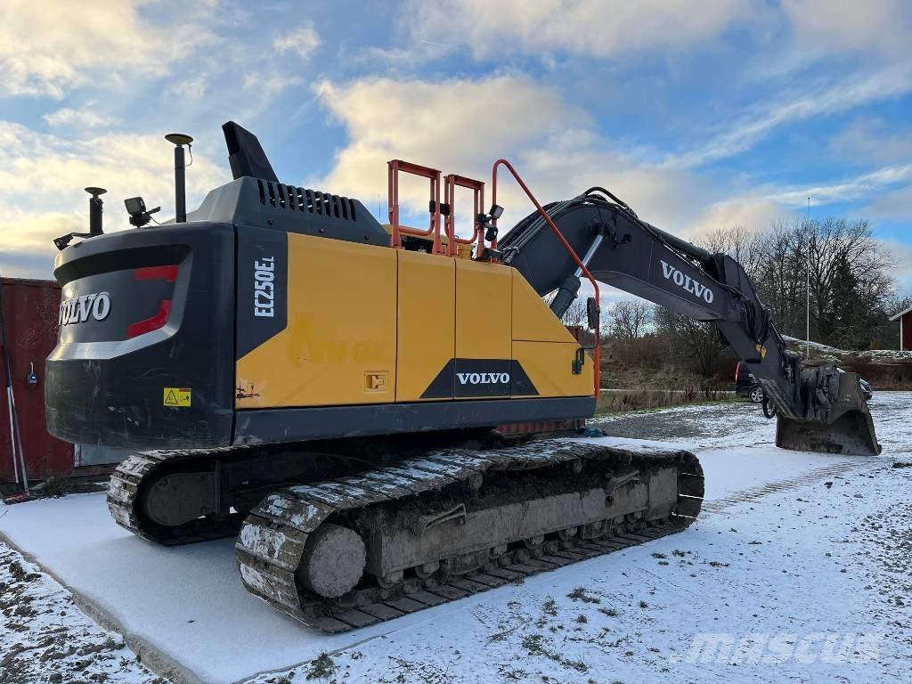 Volvo EC 250 EL Roomikekskavaatorid