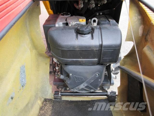 JCB HT D5 Roomikkallurid