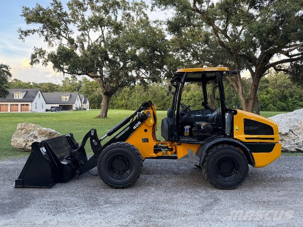 JCB 407 Rataslaadurid