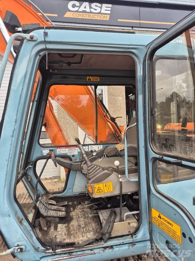 Hitachi EX 200-3 Roomikekskavaatorid