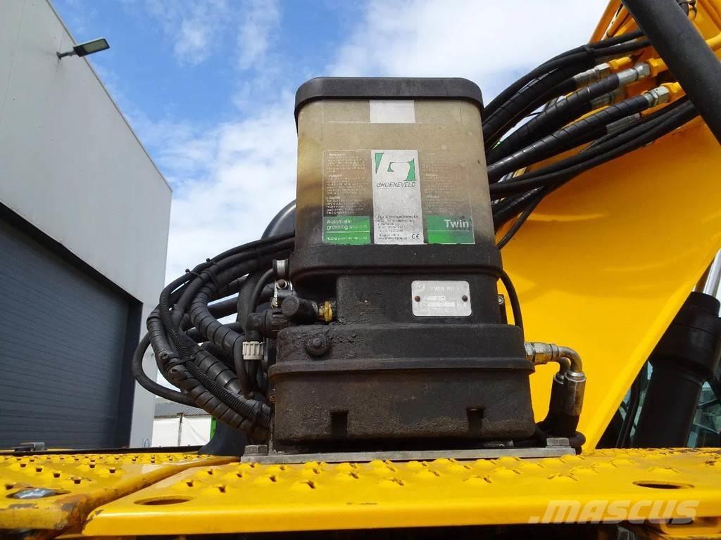 JCB JZ140 Roomikekskavaatorid
