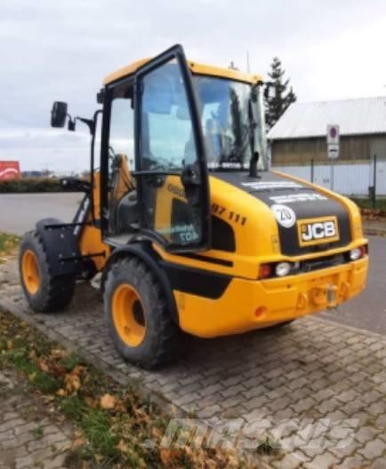 JCB 407 Rataslaadurid
