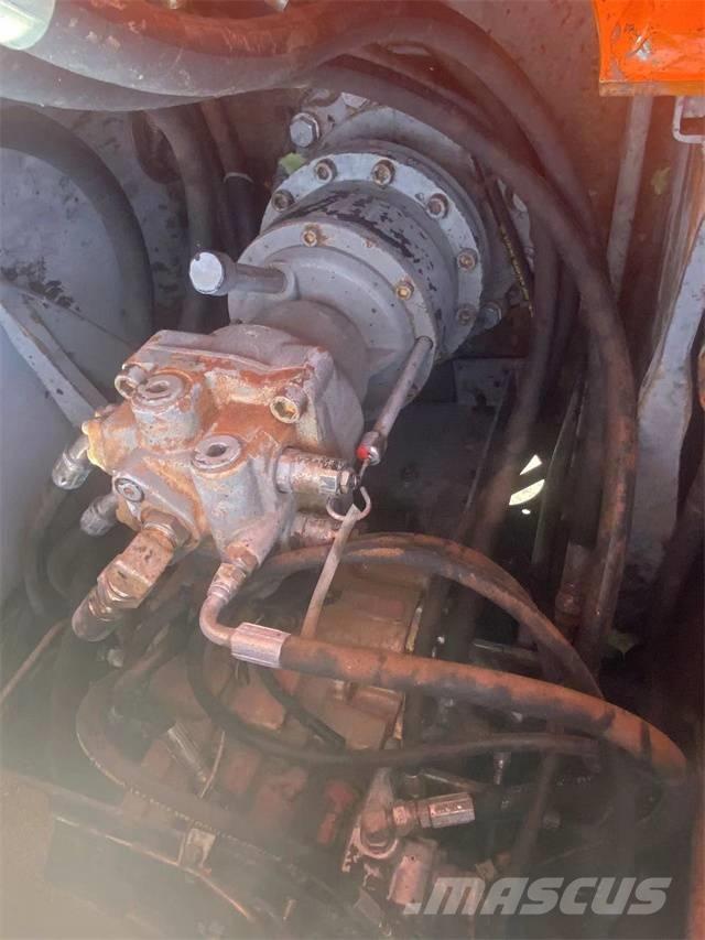 Hitachi EX120 Roomikekskavaatorid