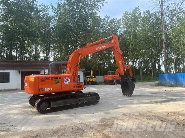 Hitachi EX120 Roomikekskavaatorid