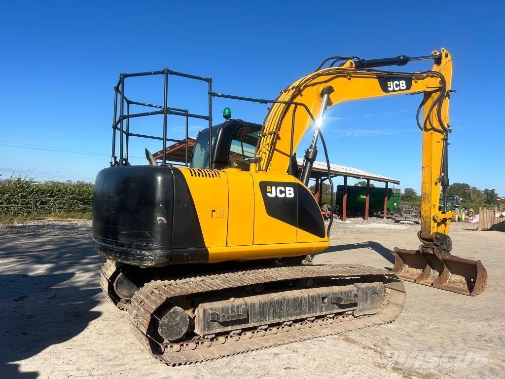 JCB JS 130 LC Roomikekskavaatorid