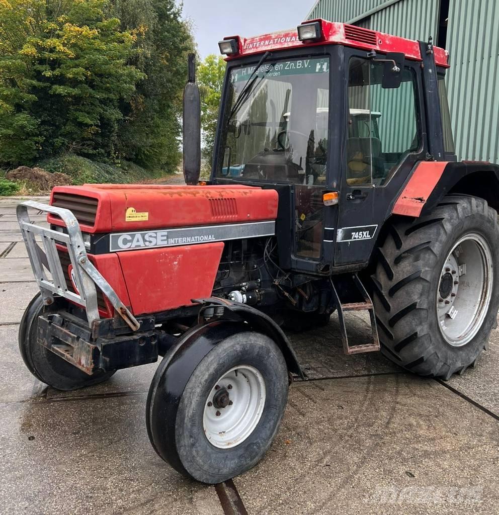 Case IH 745 XL Traktorid