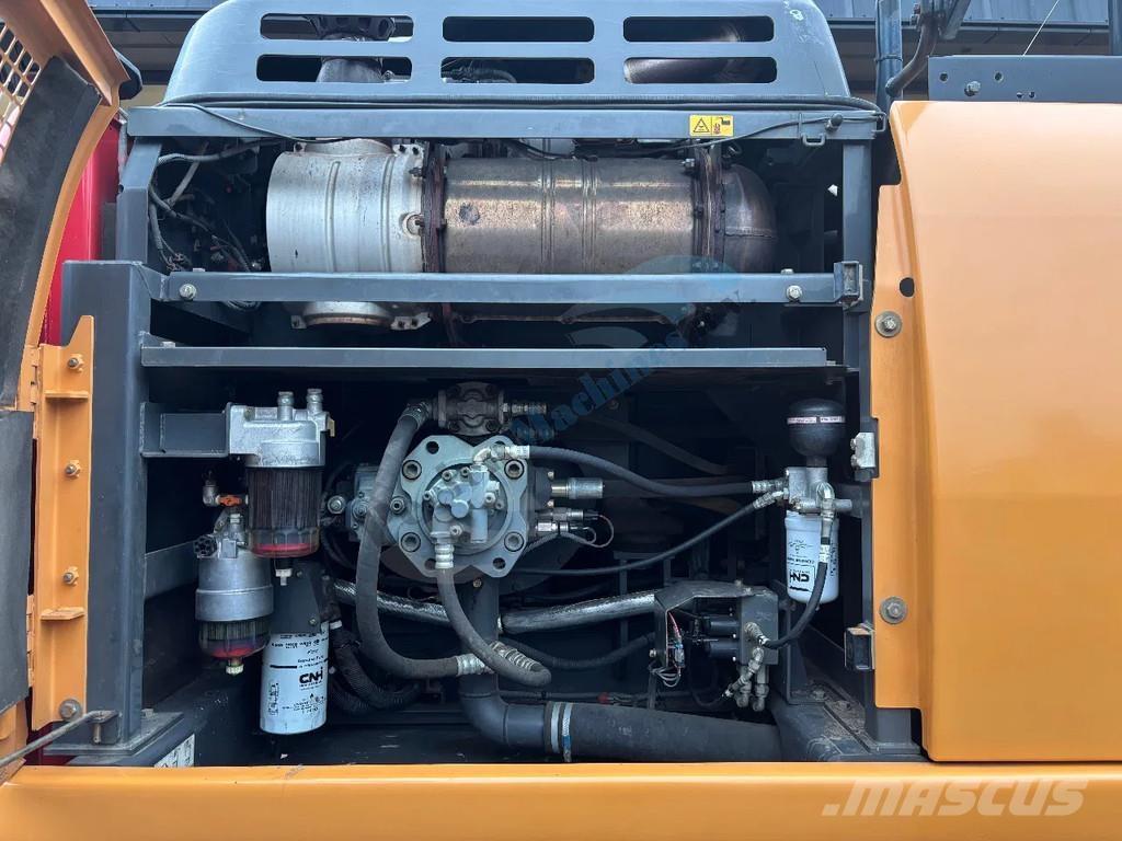 CASE CX 300 D Roomikekskavaatorid