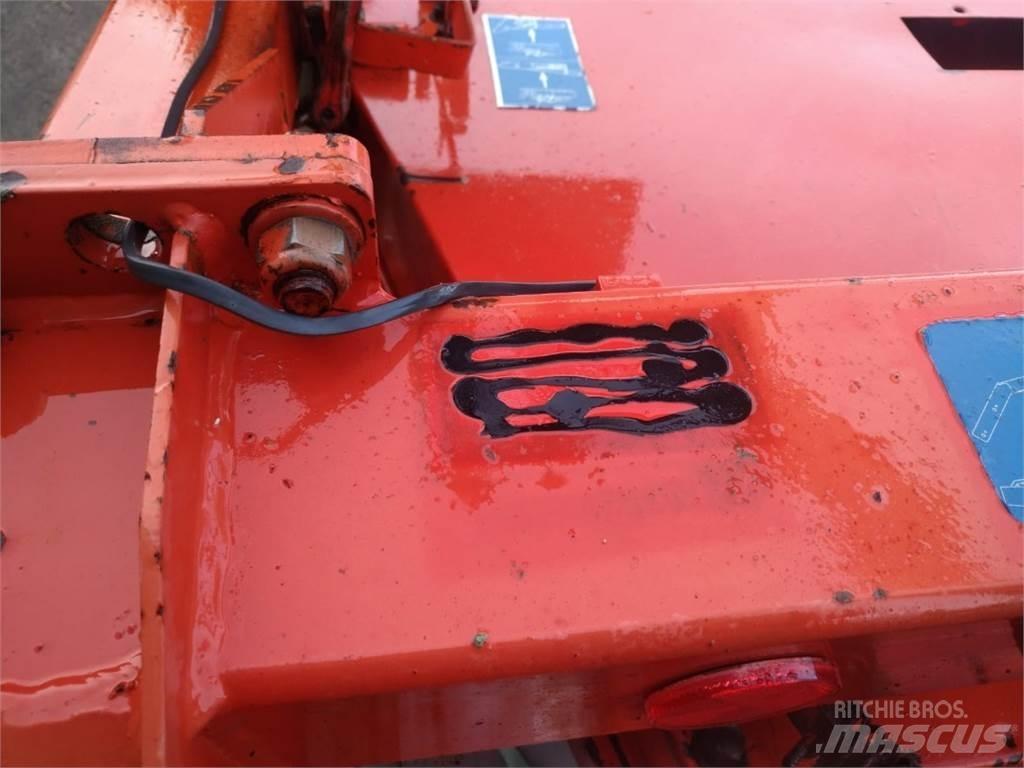 Kuhn GMD 802 F Muljurniidukid