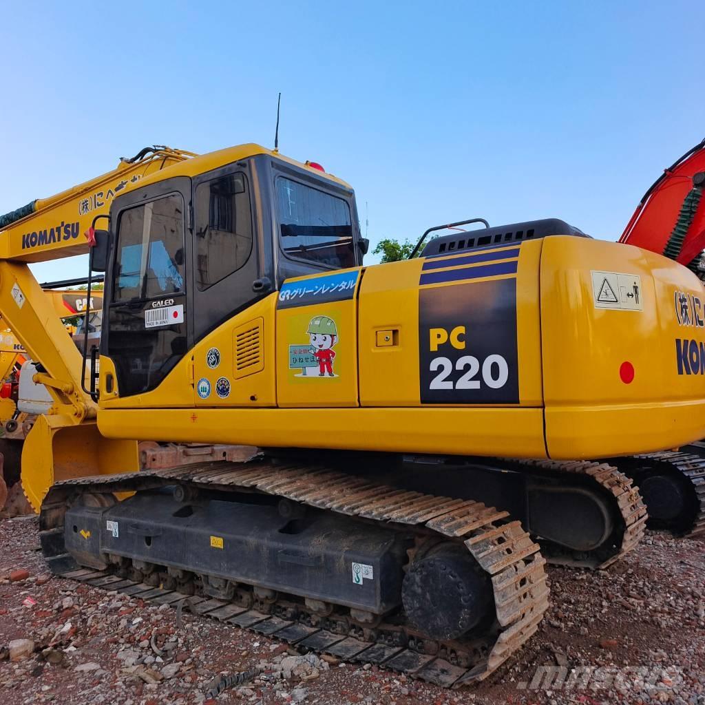 Komatsu PC 220-7 Roomikekskavaatorid