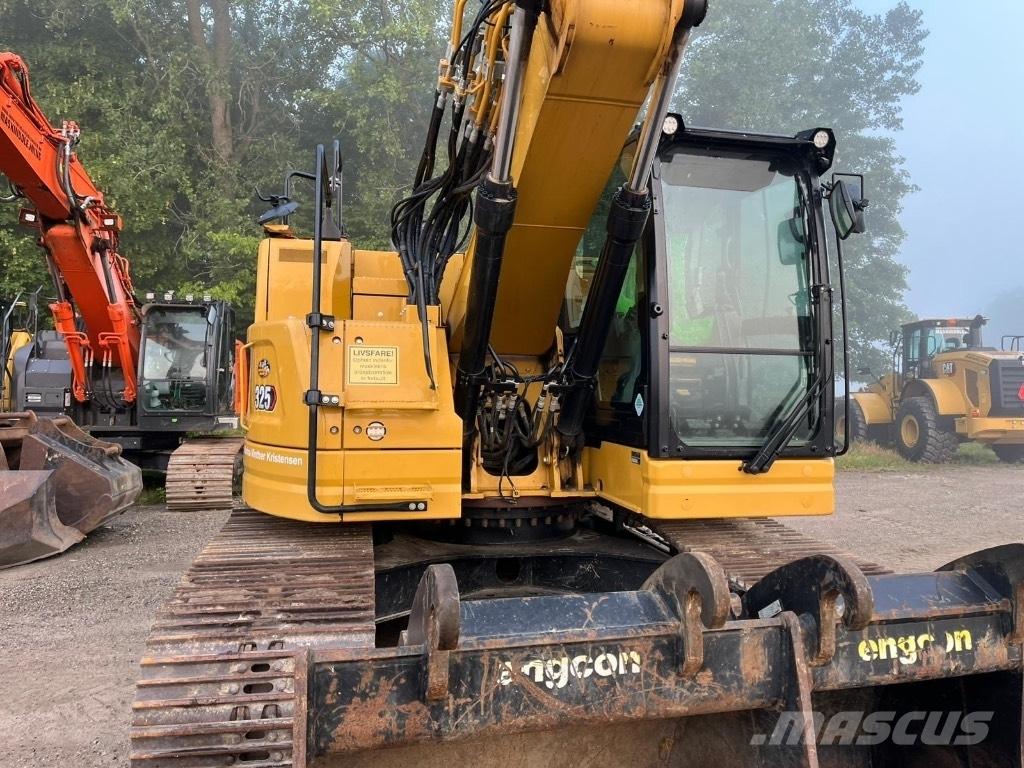 CAT 325 Roomikekskavaatorid