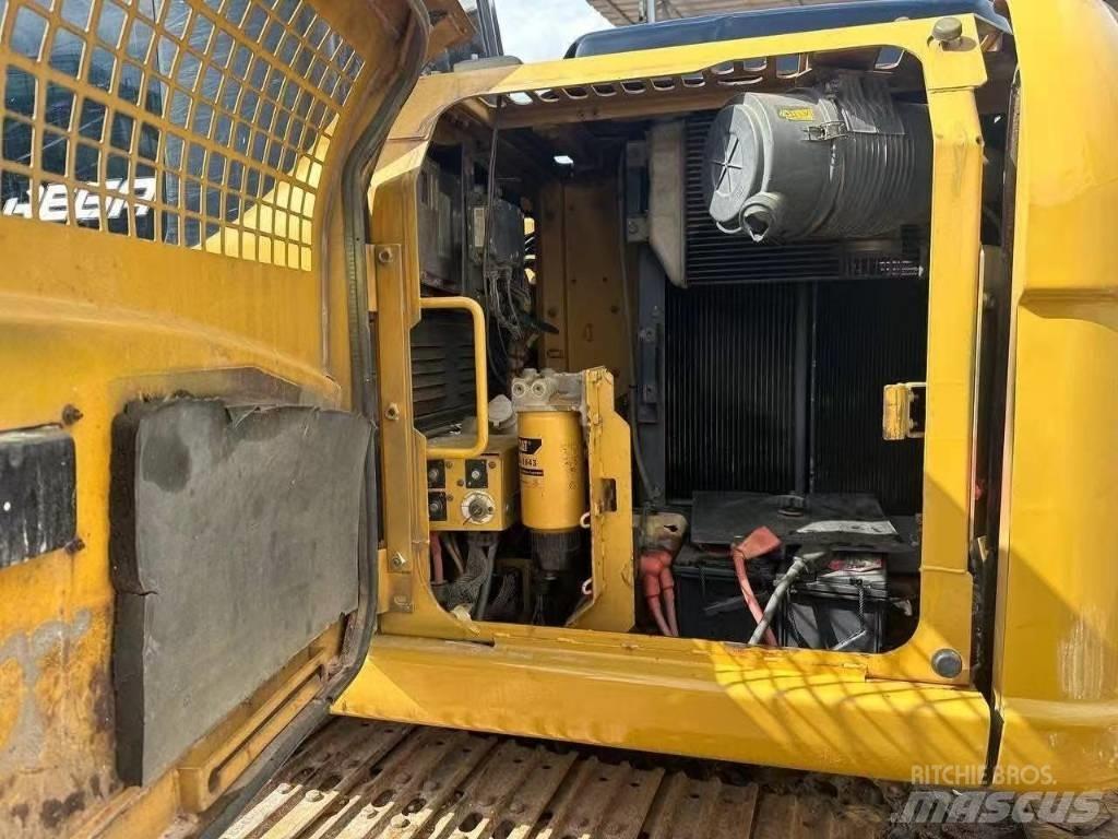 CAT 312 D Roomikekskavaatorid