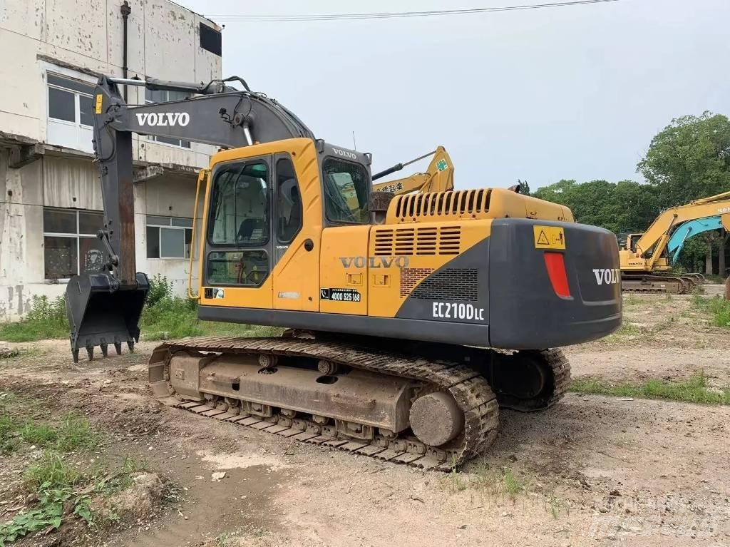 Volvo EC210 Roomikekskavaatorid