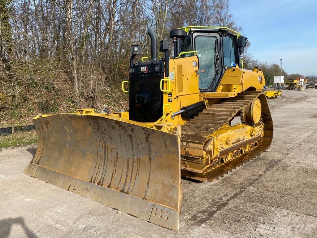 CAT D 6 Buldooserid