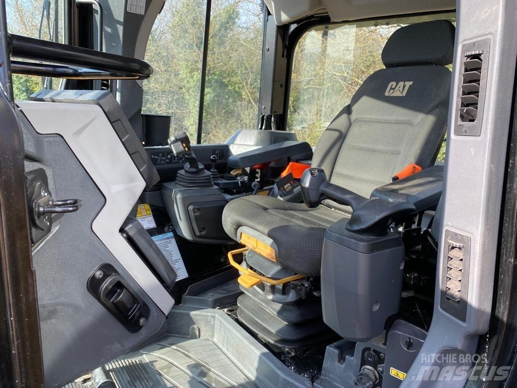 CAT D 6 Buldooserid
