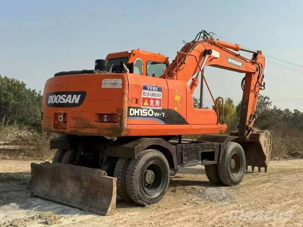 Doosan DH150W Ratasekskavaatorid