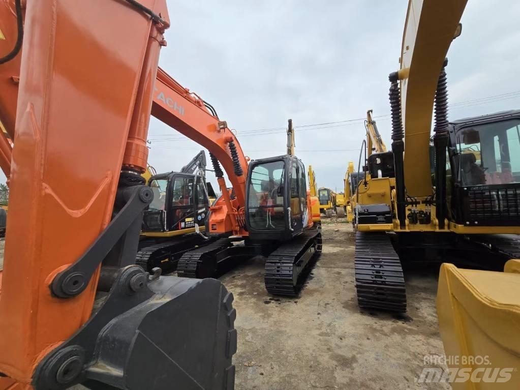 Hitachi ZX 135 US Roomikekskavaatorid