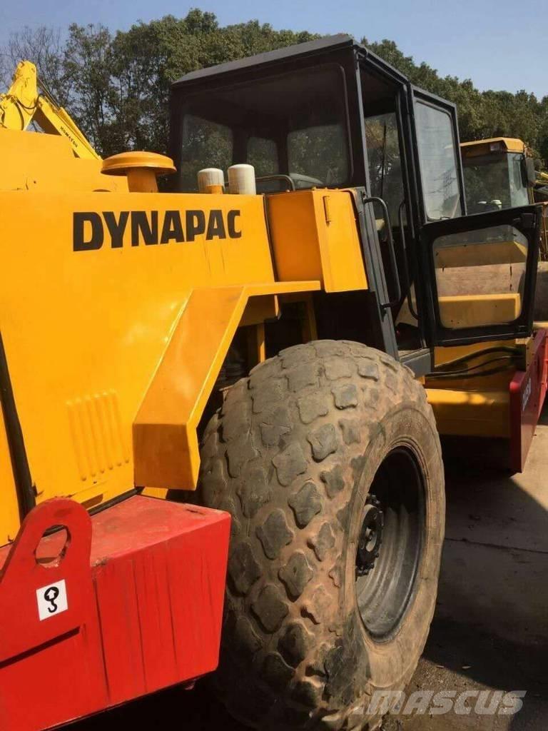 Dynapac CA 25 D Ühe trumliga rullid