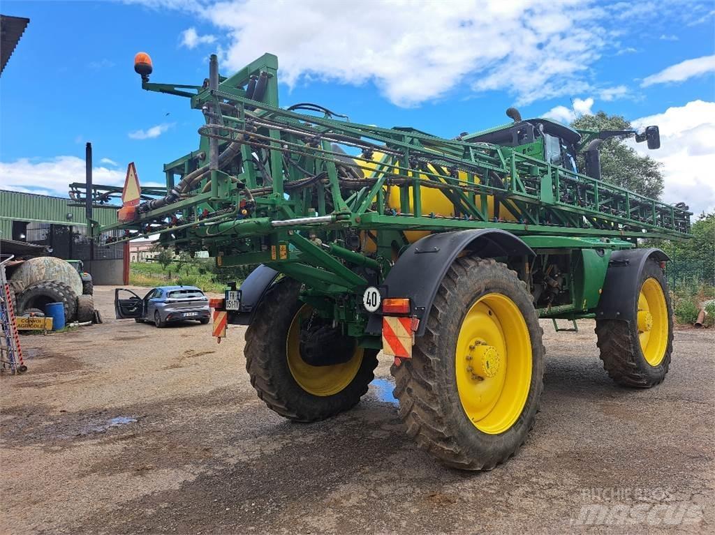 John Deere R4040 I Iseliikuvad pritsid