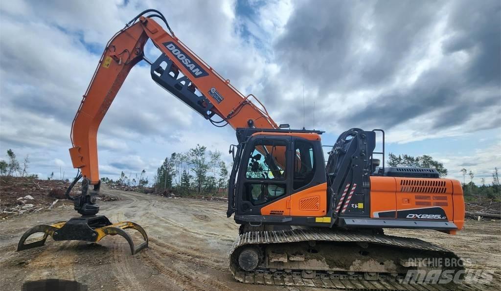 Doosan DX 225 LC-5 Roomikekskavaatorid