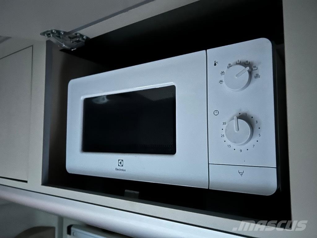 Mercedes-Benz 2853 Raamautod