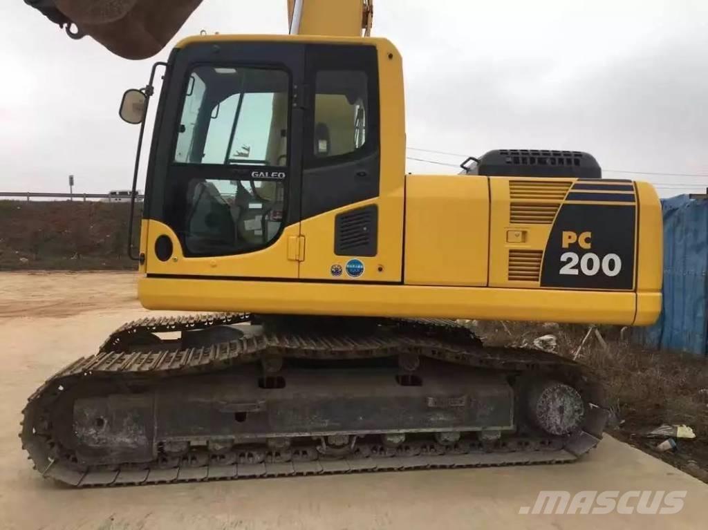 Komatsu pc200-8 Roomikekskavaatorid