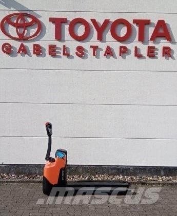 Toyota LWI 160 Järelkäidavad virnastajad