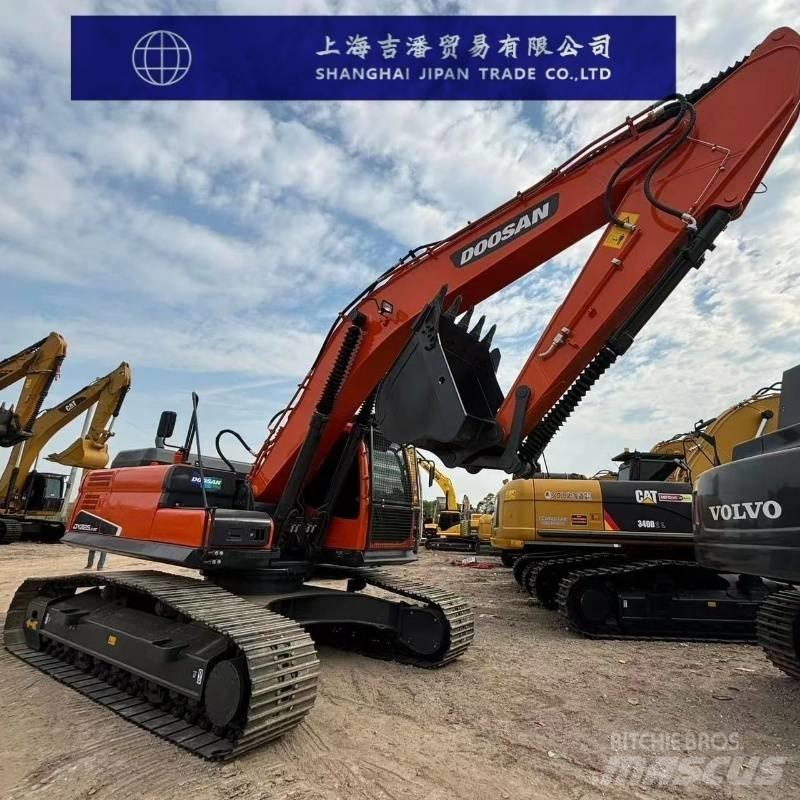 Doosan DX 225 Roomikekskavaatorid