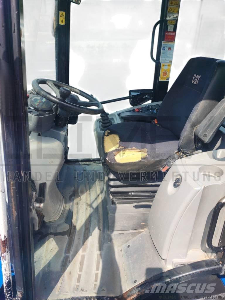 CAT 908 M Rataslaadurid