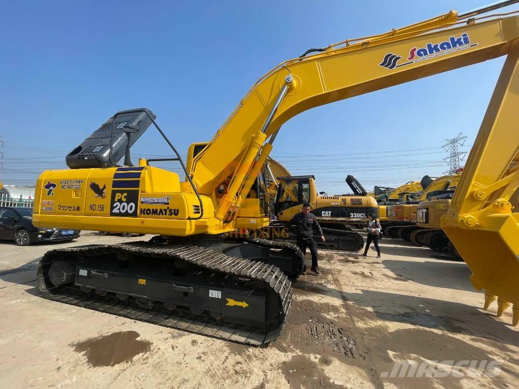 Komatsu PC 200-8 Roomikekskavaatorid