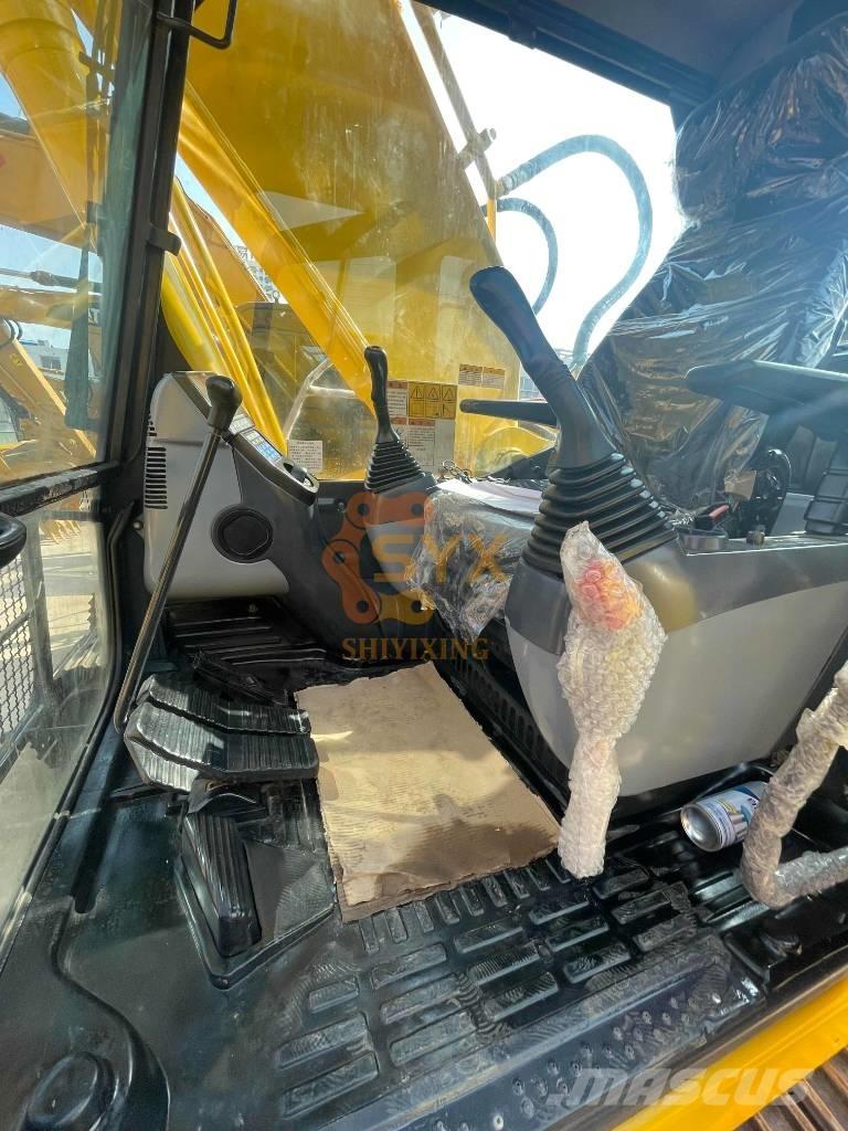 Komatsu PC 200-8 Roomikekskavaatorid