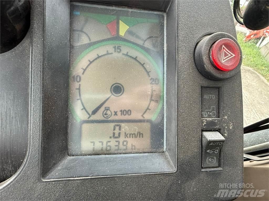 John Deere 4755 Traktorid