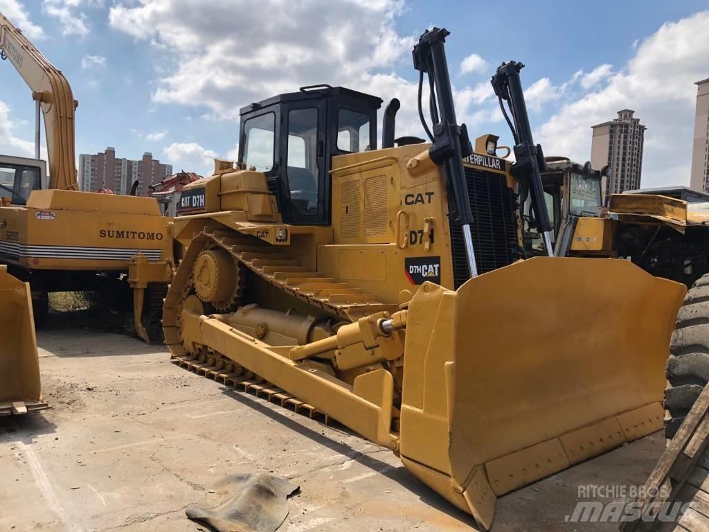 CAT D 7 H Buldooserid