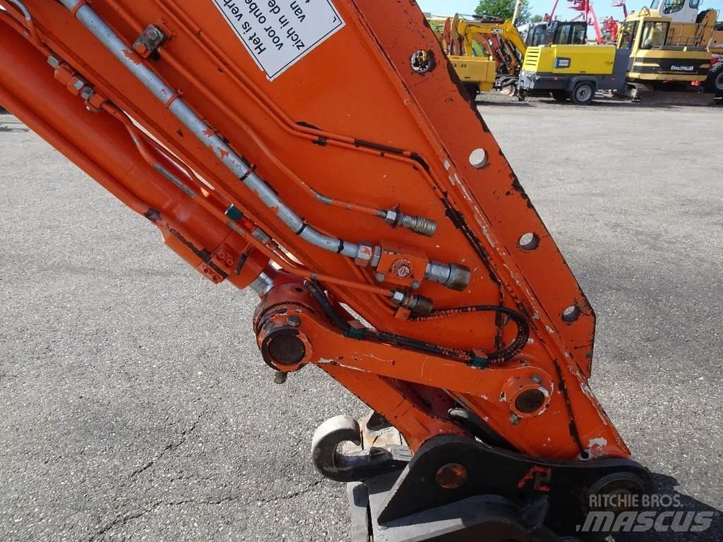 Hitachi ZX210W-3 Ratasekskavaatorid